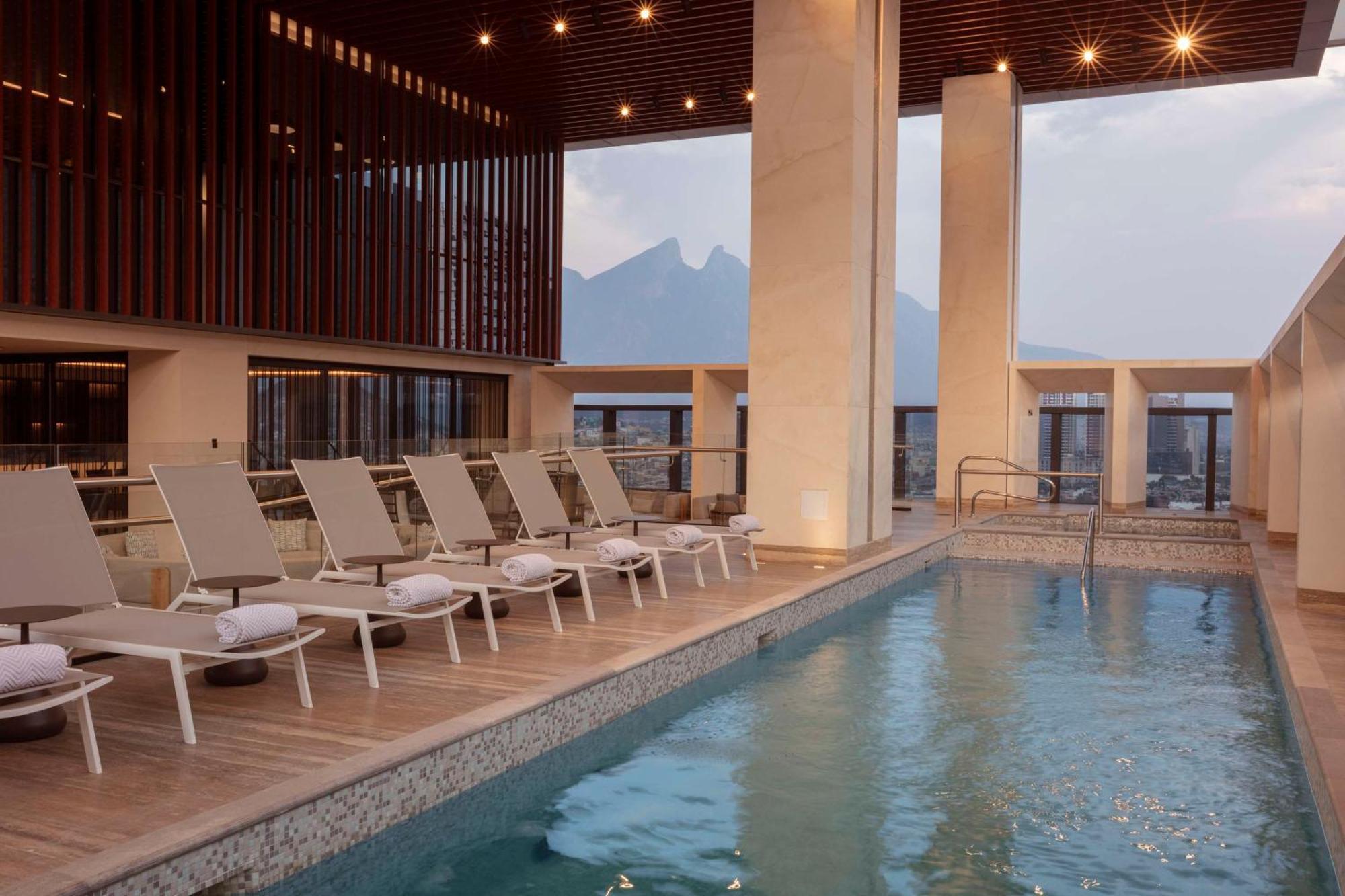 Hilton Monterrey Valle Buitenkant foto